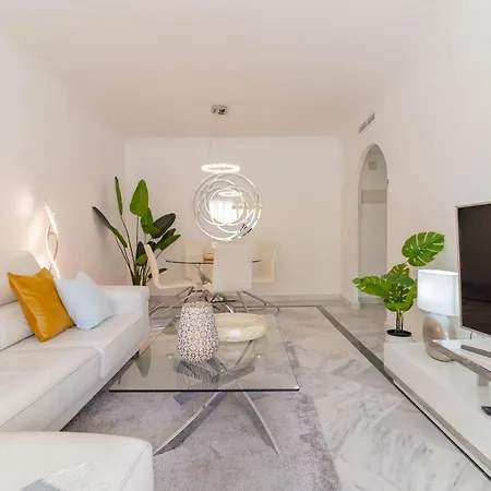 2 Bedrooms Terrace - Pool & Parking Apartment