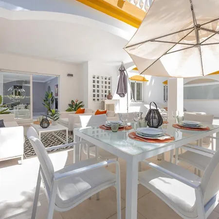 Apartment 2 Bedrooms Terrace - Pool & Parking *