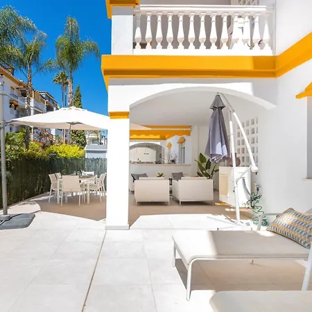 Apartment 2 Bedrooms Terrace - Pool & Parking *
