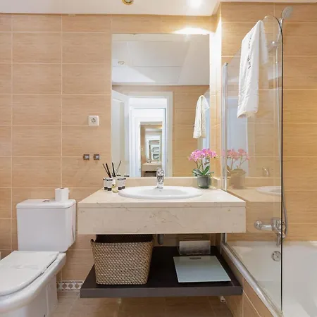 2 Bedrooms Terrace - Pool & Parking * Marbella