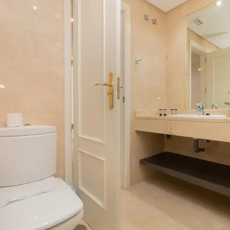 2 Bedrooms Terrace - Pool & Parking Marbella