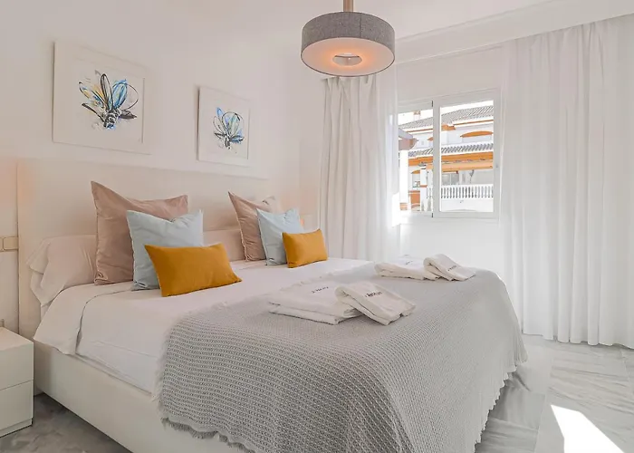 2 Bedrooms Terrace - Pool & Parking *