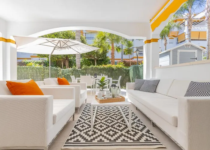 2 Bedrooms Terrace - Pool & Parking Apartamento